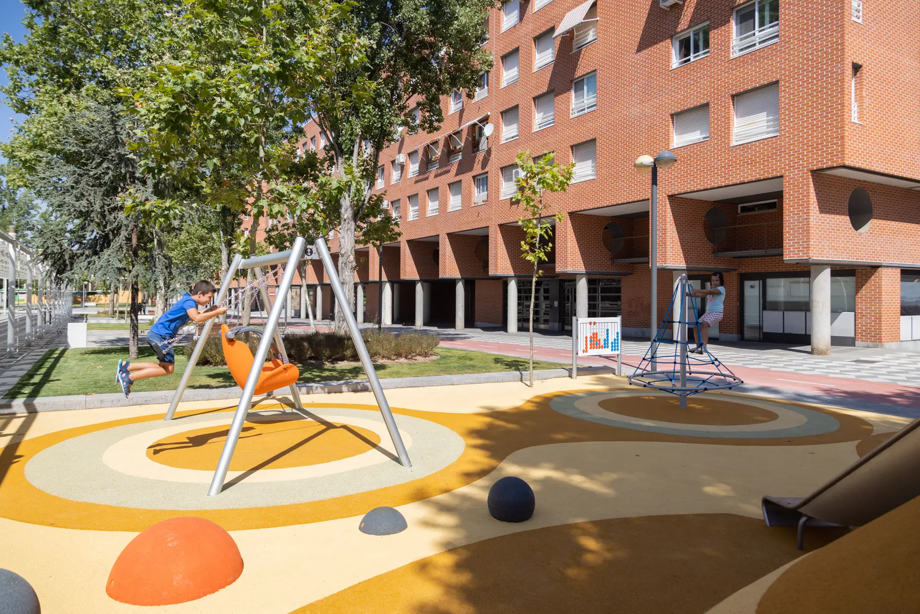 Área de juegos para niños. - Parque Central de Santiago